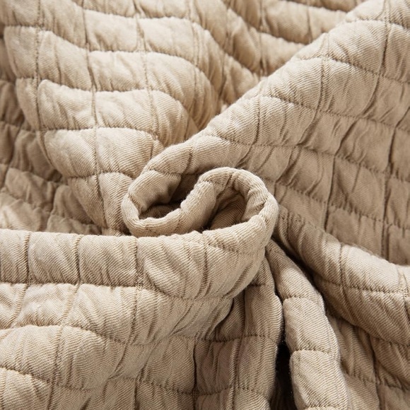 Pink Lily Quilted Puffer Buttoned Shacket - Picture 4 of 8